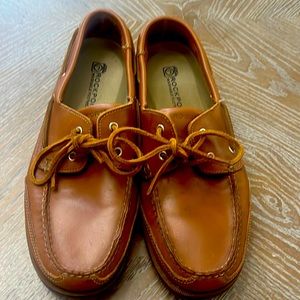 Rockport name brand men shoes. Brown leather. Lovingly worn, but comfort…